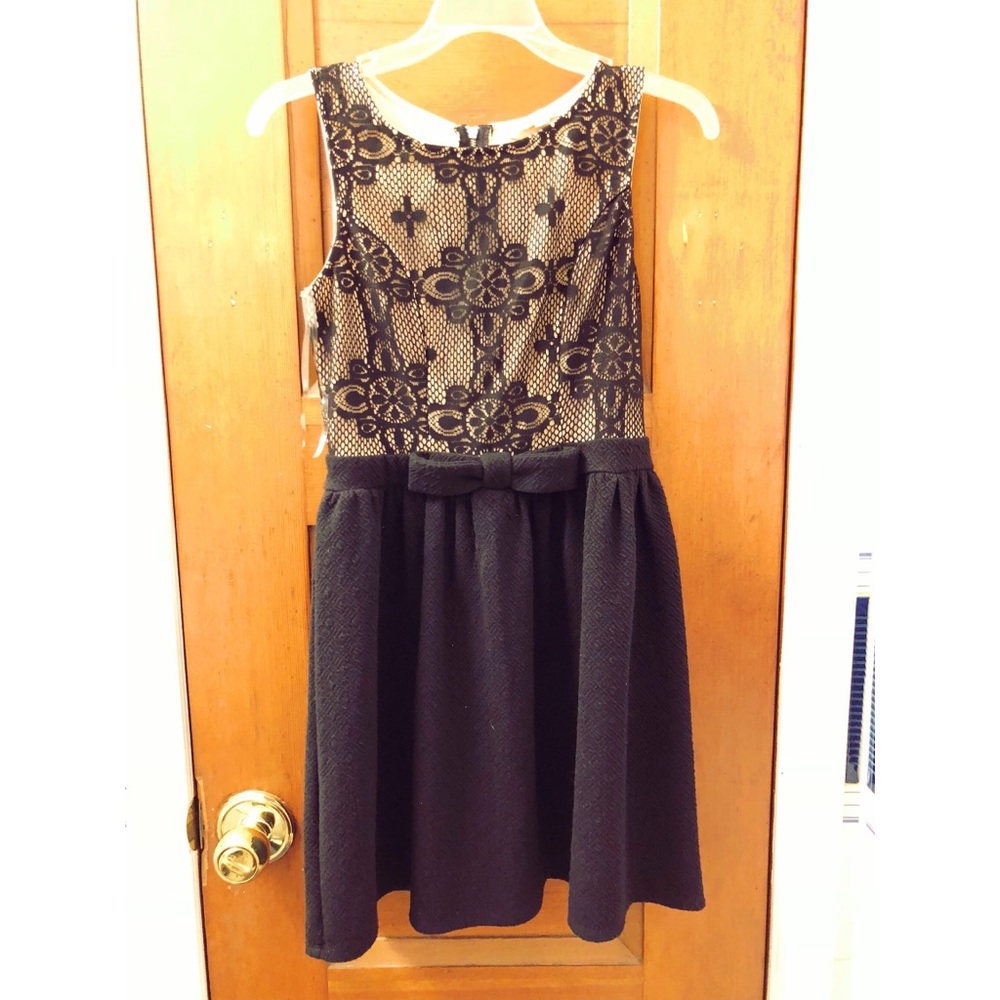 NWT BLACK & NUDE LACE LOOK DRESS